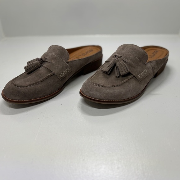 Earth Shoes - EARTH Everett Slip-On Loafer Women's Shoes size 6.5 W